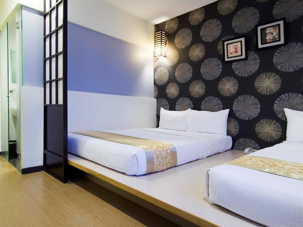 เอจ เดย์ บูติกโฮเต็ล @ อิมเปียน เอมาส สกูได Hotel ภายนอก รูปภาพ