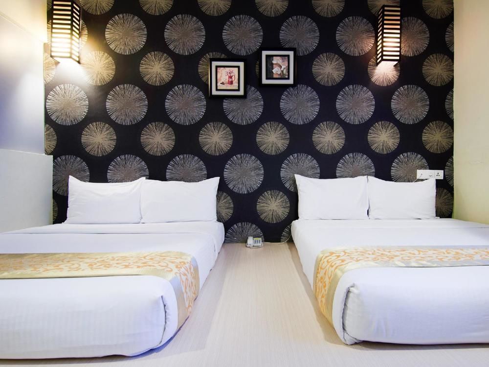 เอจ เดย์ บูติกโฮเต็ล @ อิมเปียน เอมาส สกูได Hotel ภายนอก รูปภาพ