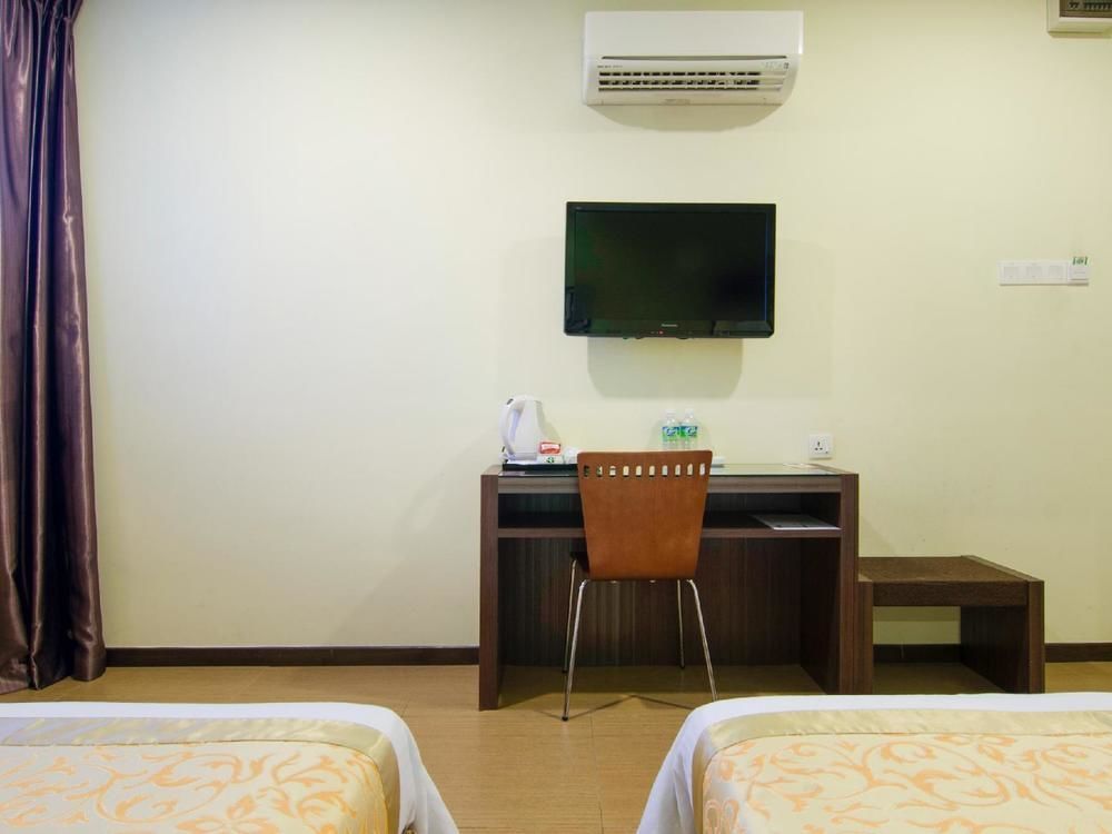 เอจ เดย์ บูติกโฮเต็ล @ อิมเปียน เอมาส สกูได Hotel ภายนอก รูปภาพ